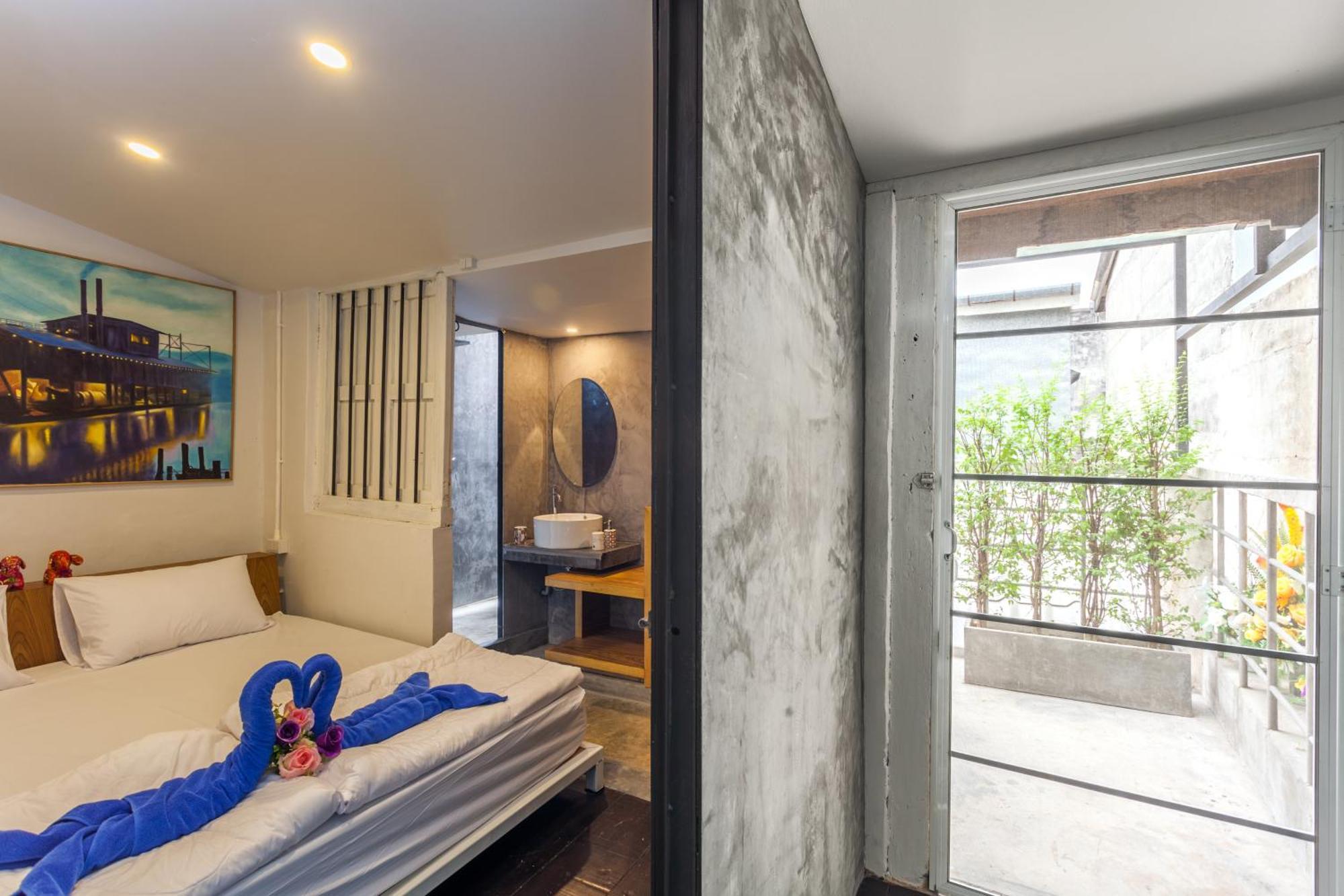 Feel Good Hostel Phuket Eksteriør billede